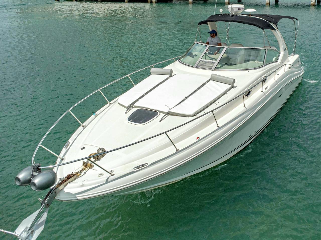 Pescado de cerca en el barco