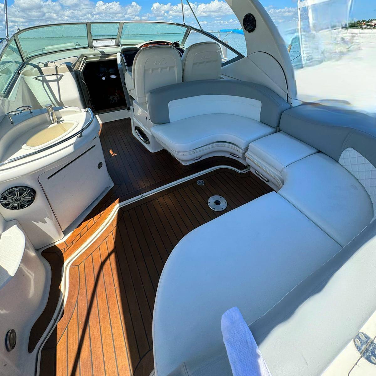 Pescado de cerca en el barco